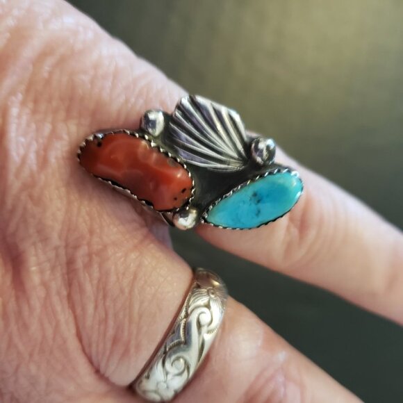 Navajo Turquoise Coral Silver ring, Sz 6-1/2 Vintage - Picture 9 of 10